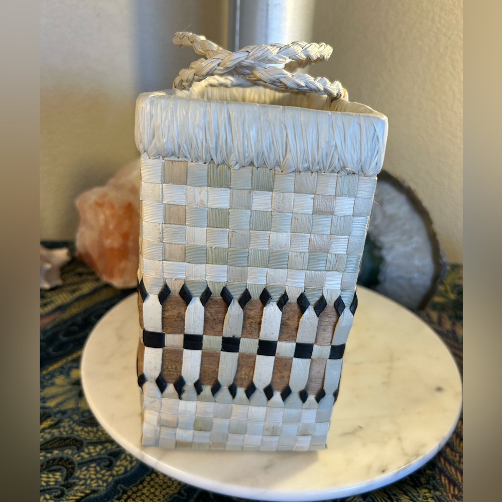 Woven Cream and Brown Tote Bag handmade reed material - Picture 6 of 11